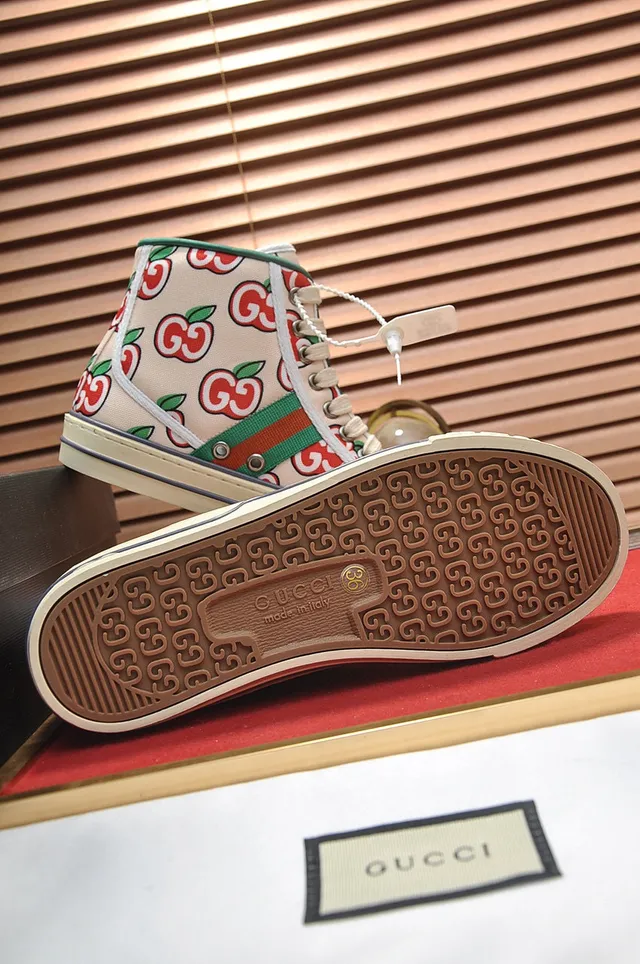 Gucci Screener Apple Print Beige Lifestyle Sneakers 4