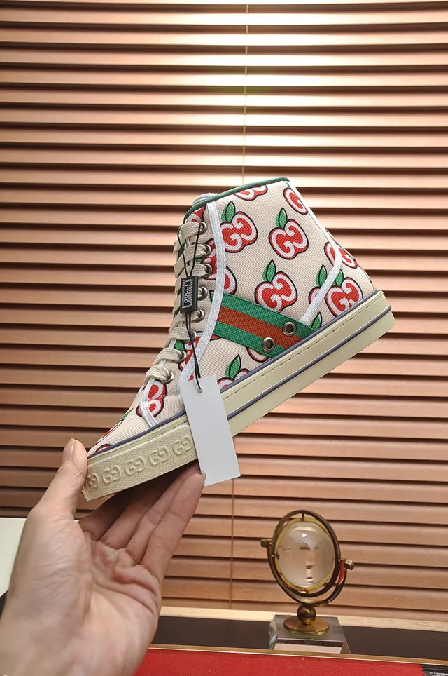 Gucci Screener Apple Print Beige Lifestyle Sneakers 6