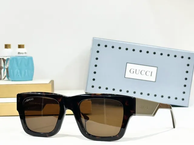Gucci Screener Black Red Green Web Rectangular Sunglasses 4