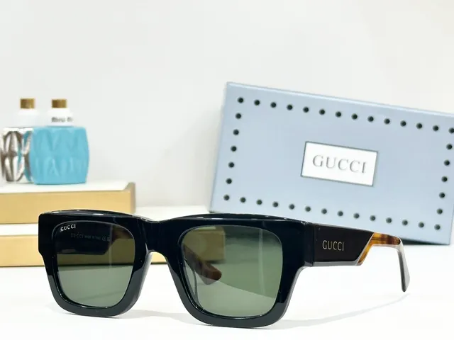 Gucci Screener Black Red Green Web Rectangular Sunglasses 7