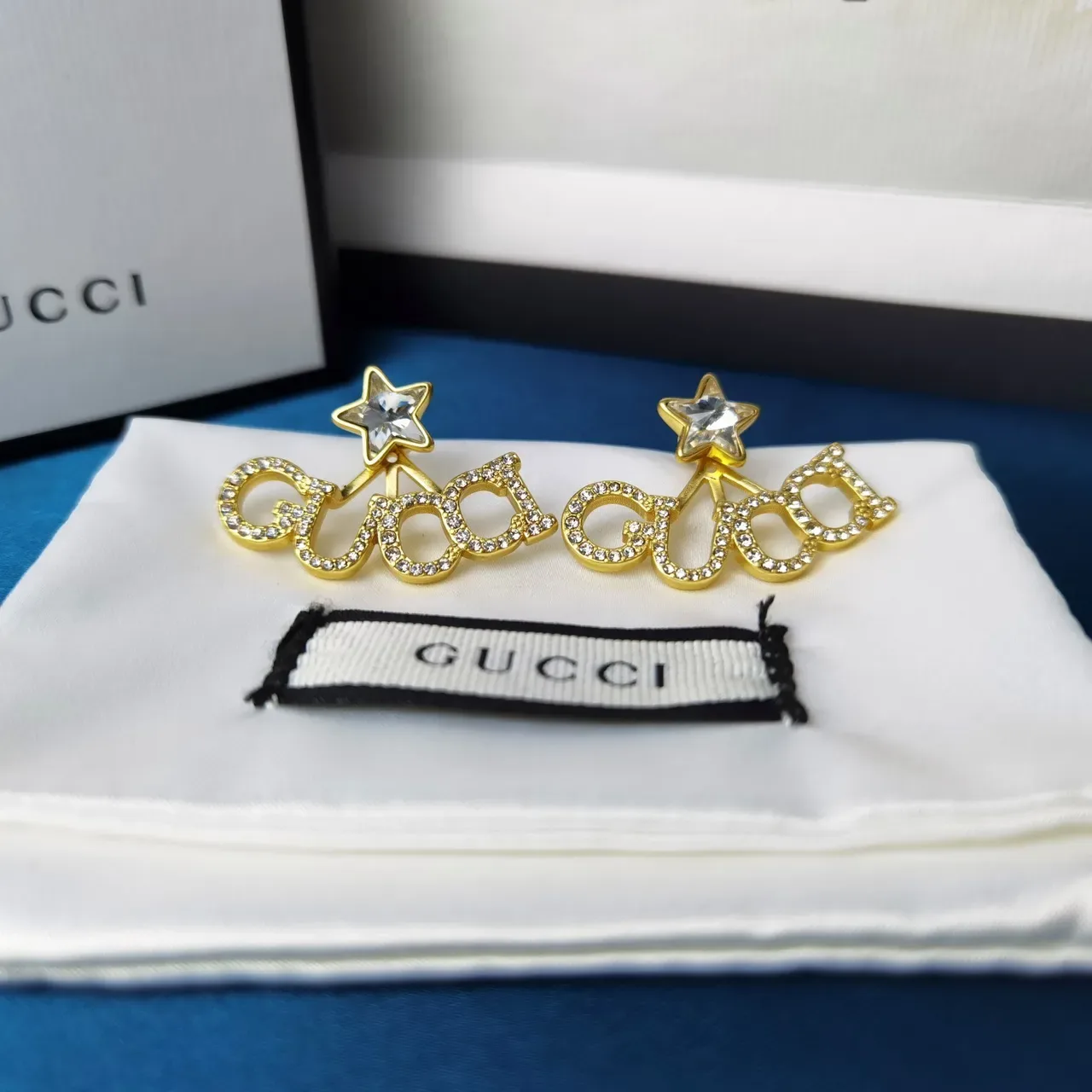 Gucci Script Logo Star Charm Crystal-Pavé Earrings 2