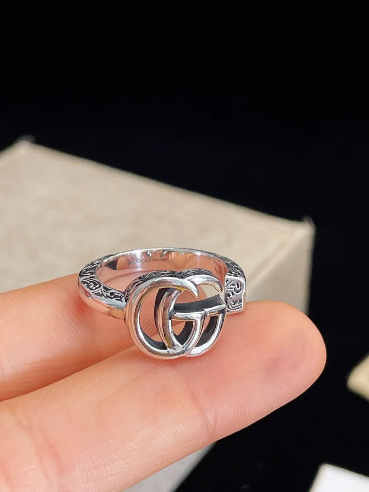 Gucci Silver Black Interlocking Double G Motif Polished Metal Ring 7