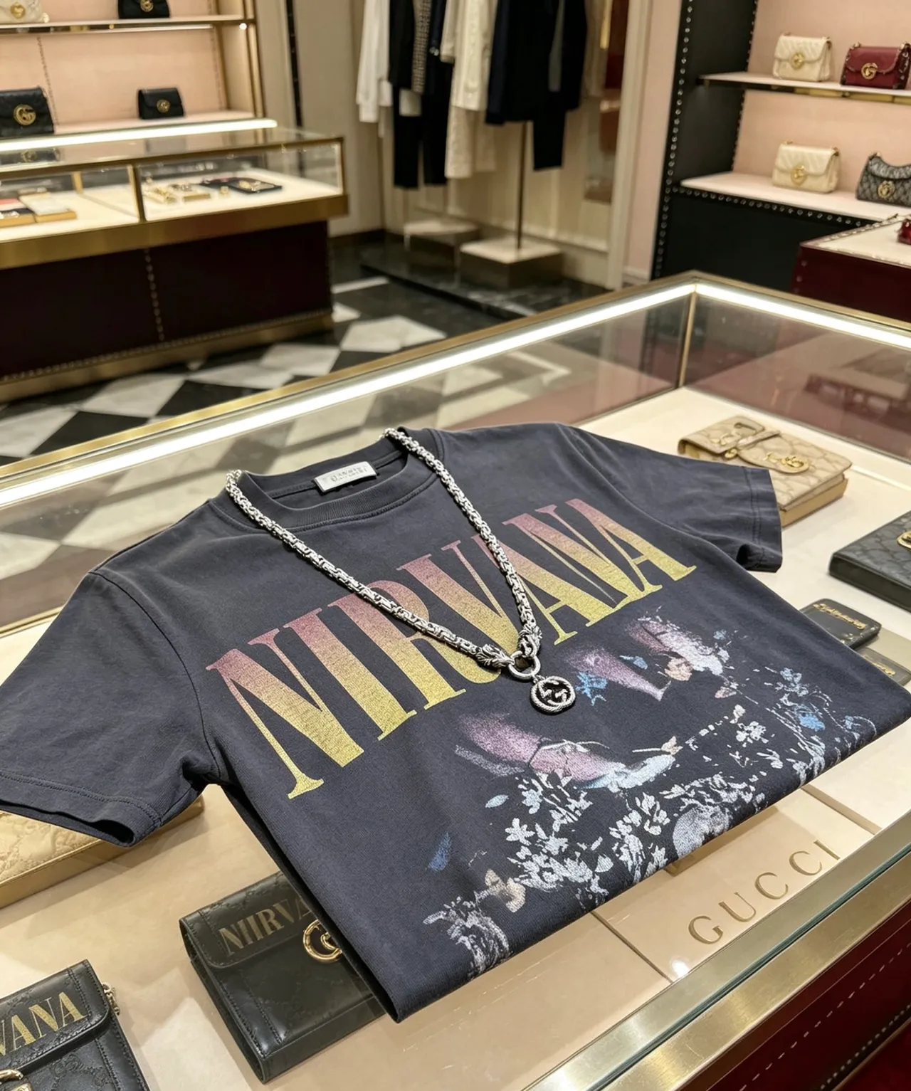 Gucci Silver Black Metal Lion-Head Terminals Necklace 6