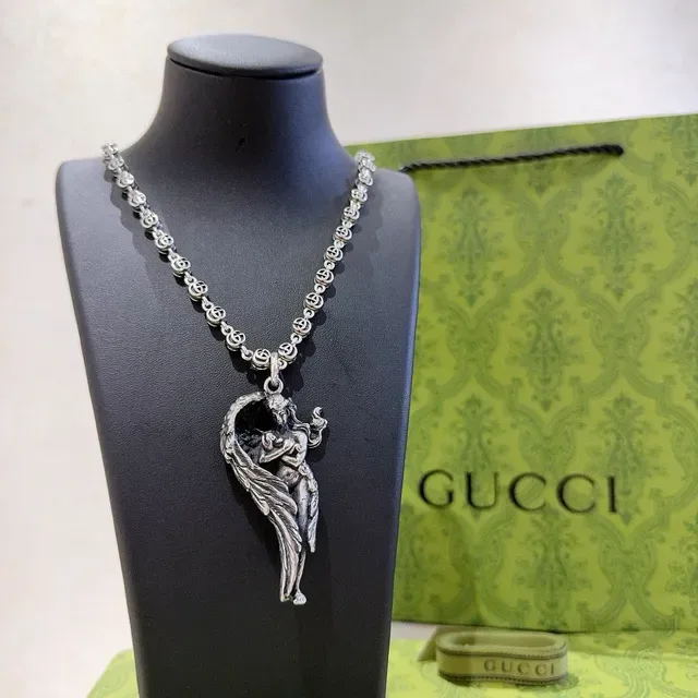 Gucci Silver Black Sculptural Angel Pendant Interlocking G-Link Chain Necklace 7