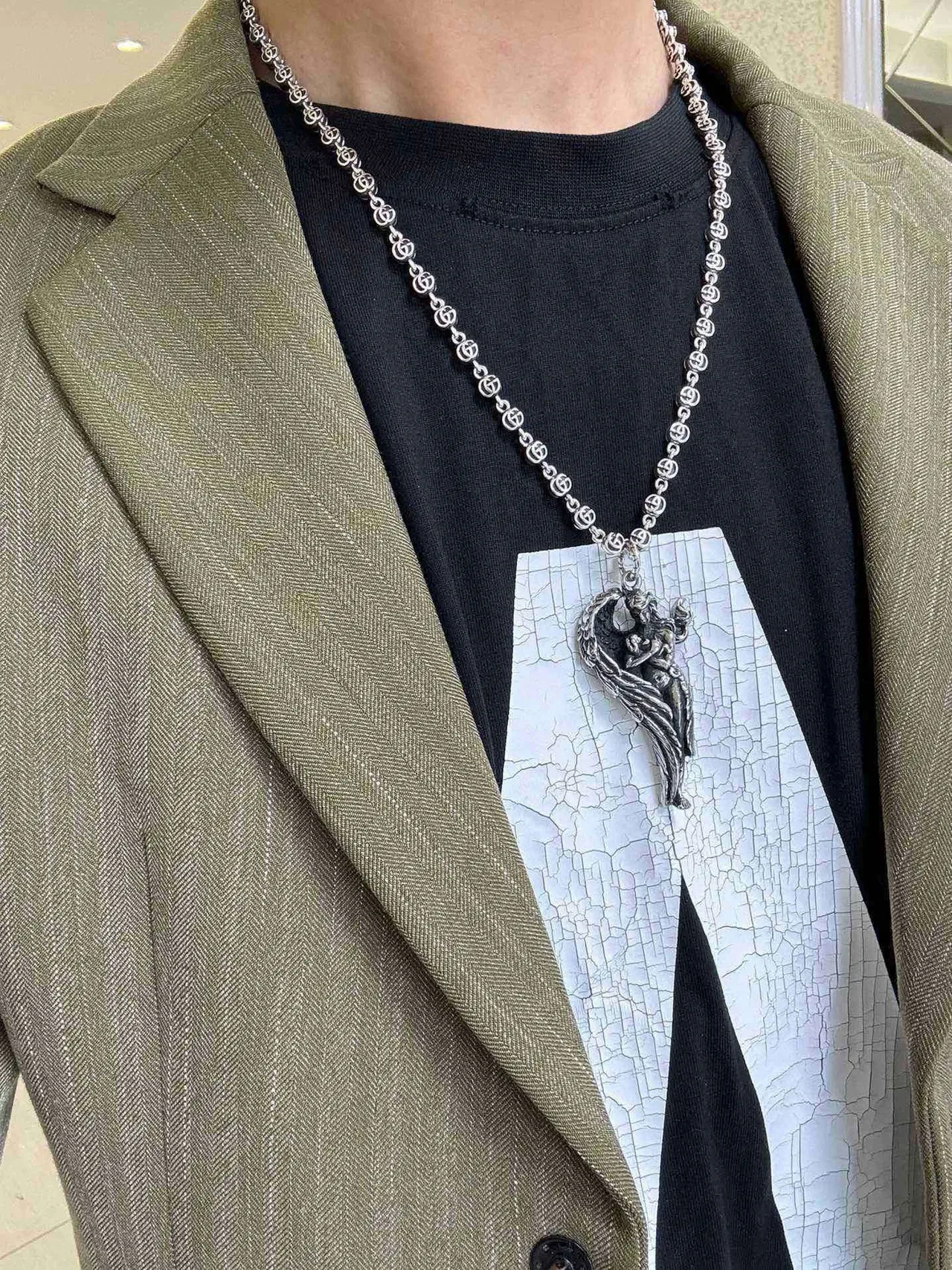Gucci Silver Black Sculptural Angel Pendant Interlocking G-Link Chain Necklace 8