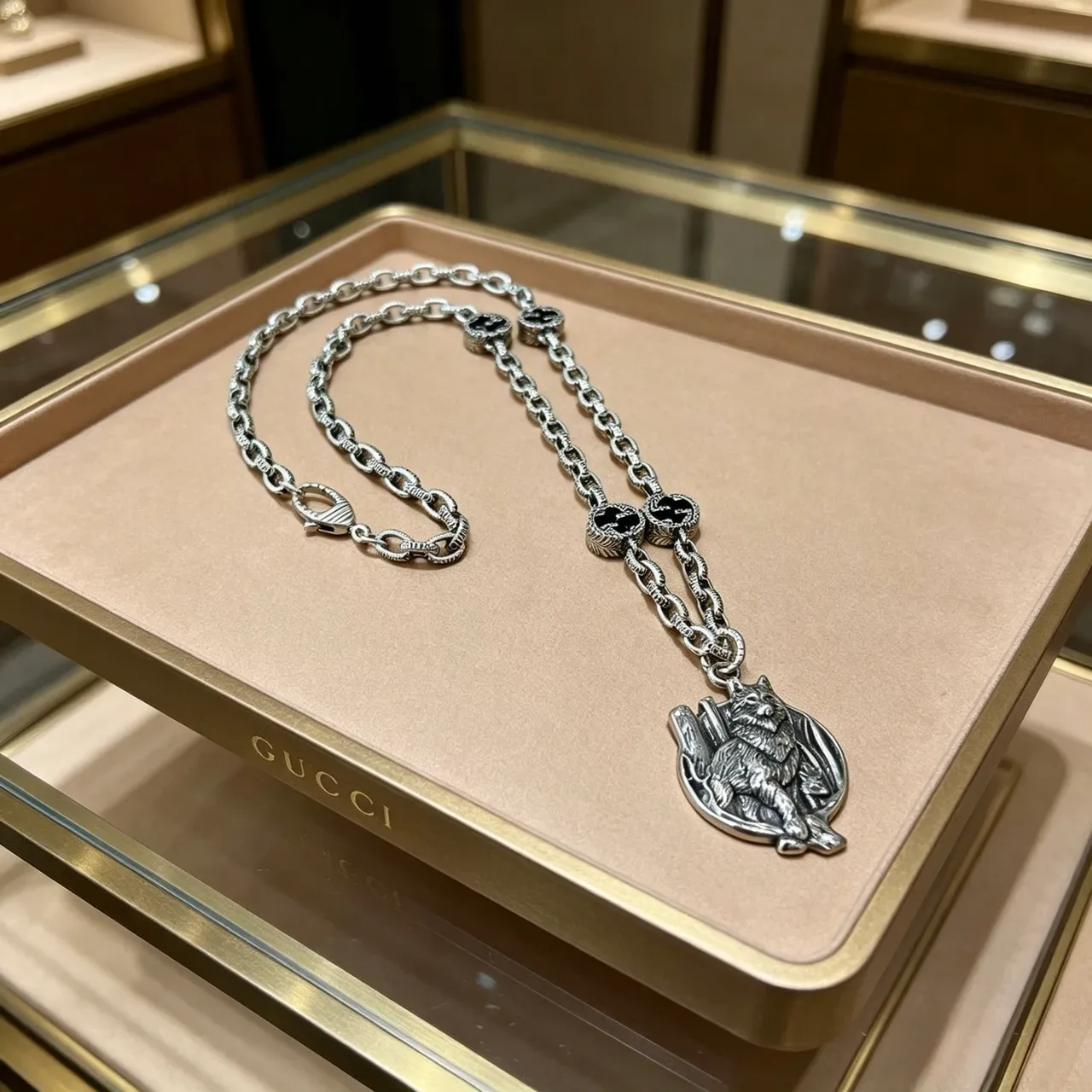 Gucci Silver Black Sculptural Wolf Pendant Curb-Link Chain Necklace 6