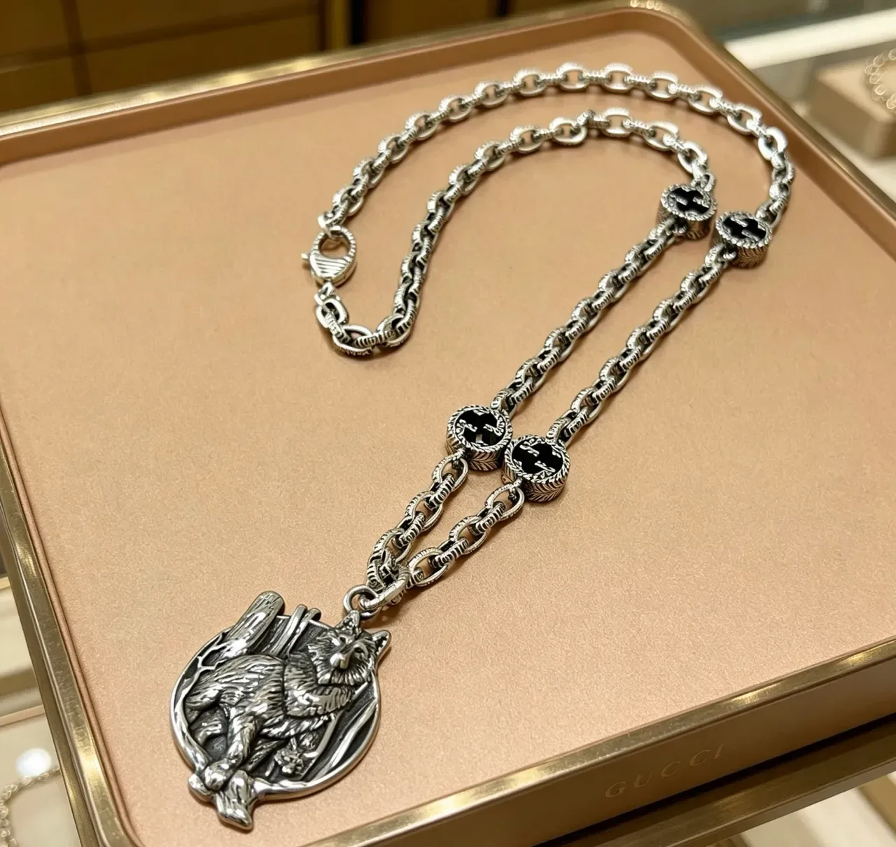 Gucci Silver Black Sculptural Wolf Pendant Curb-Link Chain Necklace 9