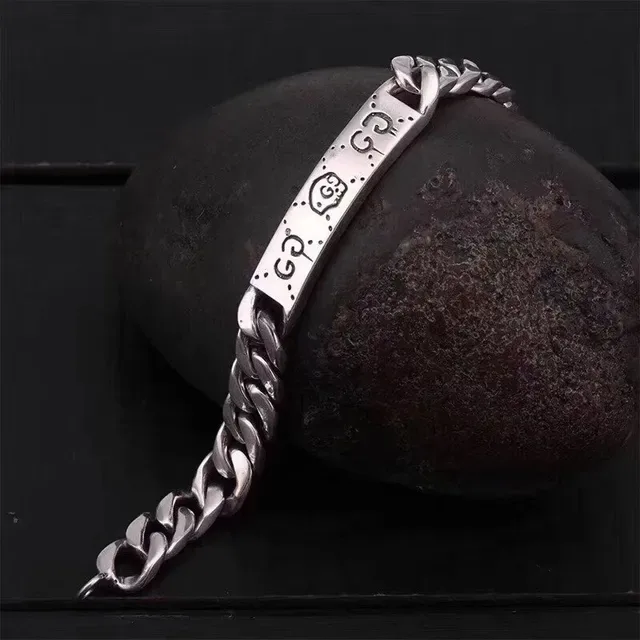 Gucci Silver Curb Chain Engraved Plate Bracelet 3