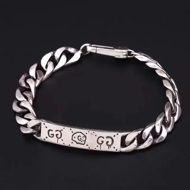 Gucci Silver Curb Chain Engraved Plate Bracelet 4