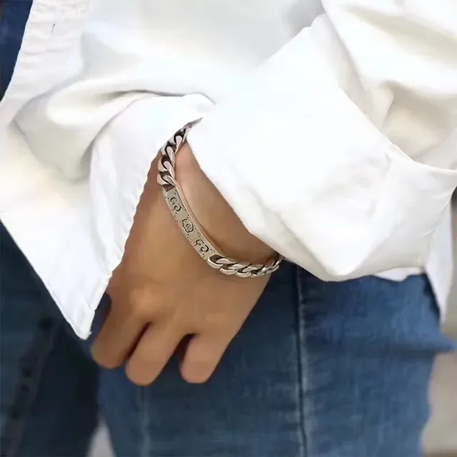 Gucci Silver Curb Chain Engraved Plate Bracelet 7