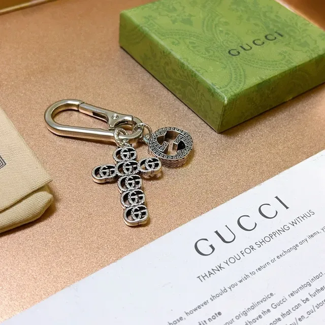 Gucci Silver Metal Interlocking G Logo Bracelet 6