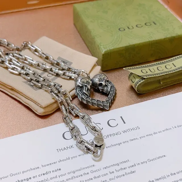 Gucci Skull Heart Pendant Heavy Link Chain Necklace 4