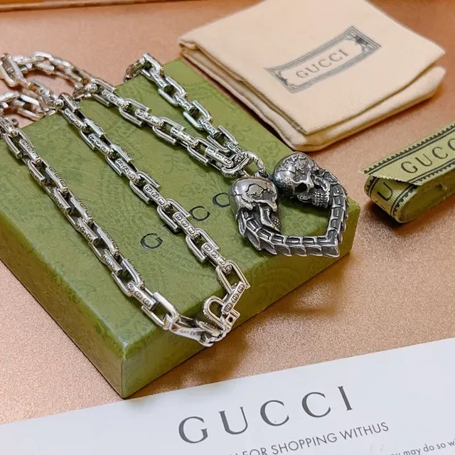 Gucci Skull Heart Pendant Heavy Link Chain Necklace 7