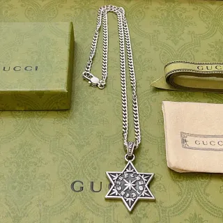 Gucci Pendentif Étoile Chaîne Curb Argent Collier