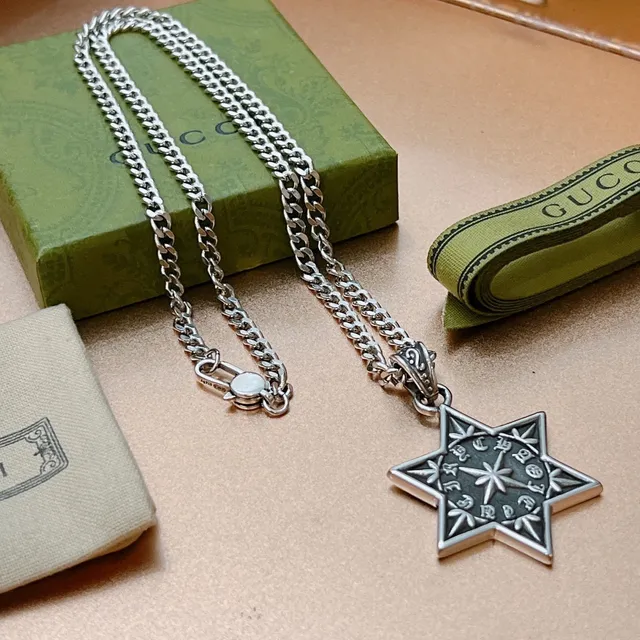Gucci Star Pendant Silver Curb Chain Necklace 2