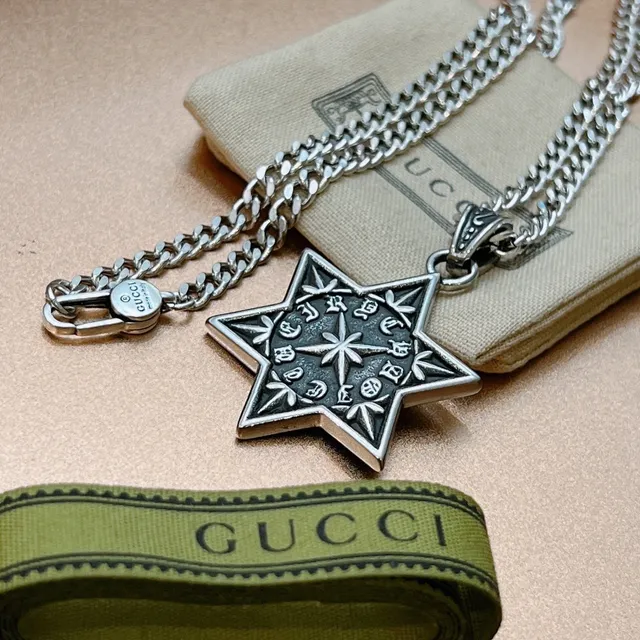 Gucci Star Pendant Silver Curb Chain Necklace 3