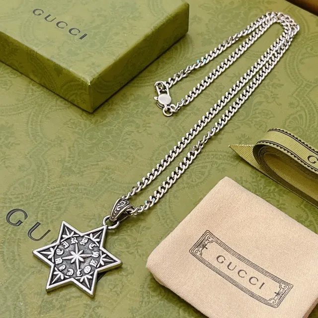 Gucci Star Pendant Silver Curb Chain Necklace 4