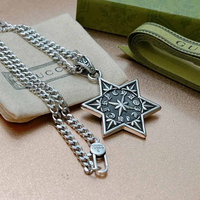 Gucci Star Pendant Silver Curb Chain Necklace 5