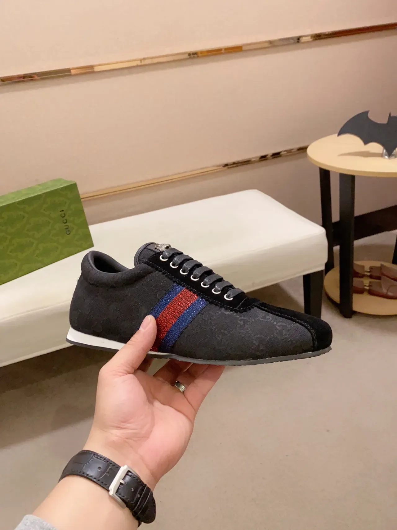 Sneakers Gucci Tennis 1977 Noir Monogram Toile Daim Punta Web Stripe Lifestyle 4