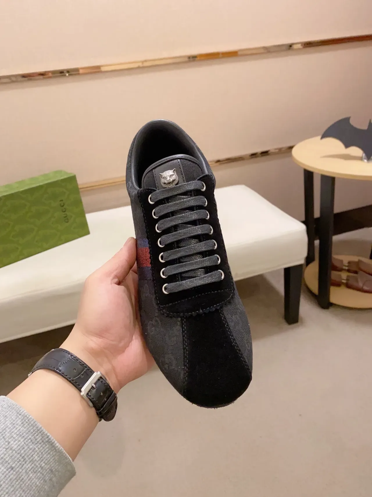 Sneakers Gucci Tennis 1977 Noir Monogram Toile Daim Punta Web Stripe Lifestyle 5