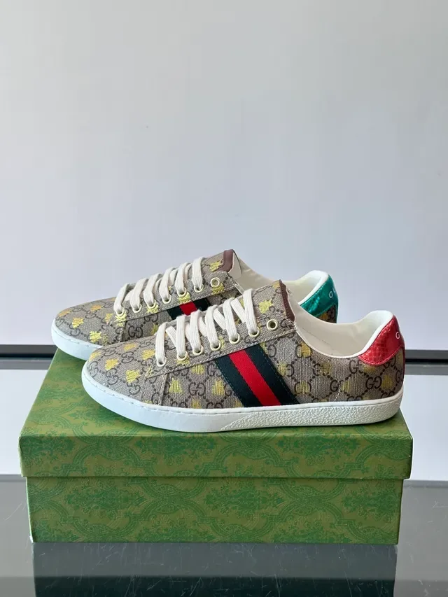 Gucci Tennis 1977 GG Monogram Canvas Web Stripe Salto em Pele de Cobra Sneakers Lifestyle 5