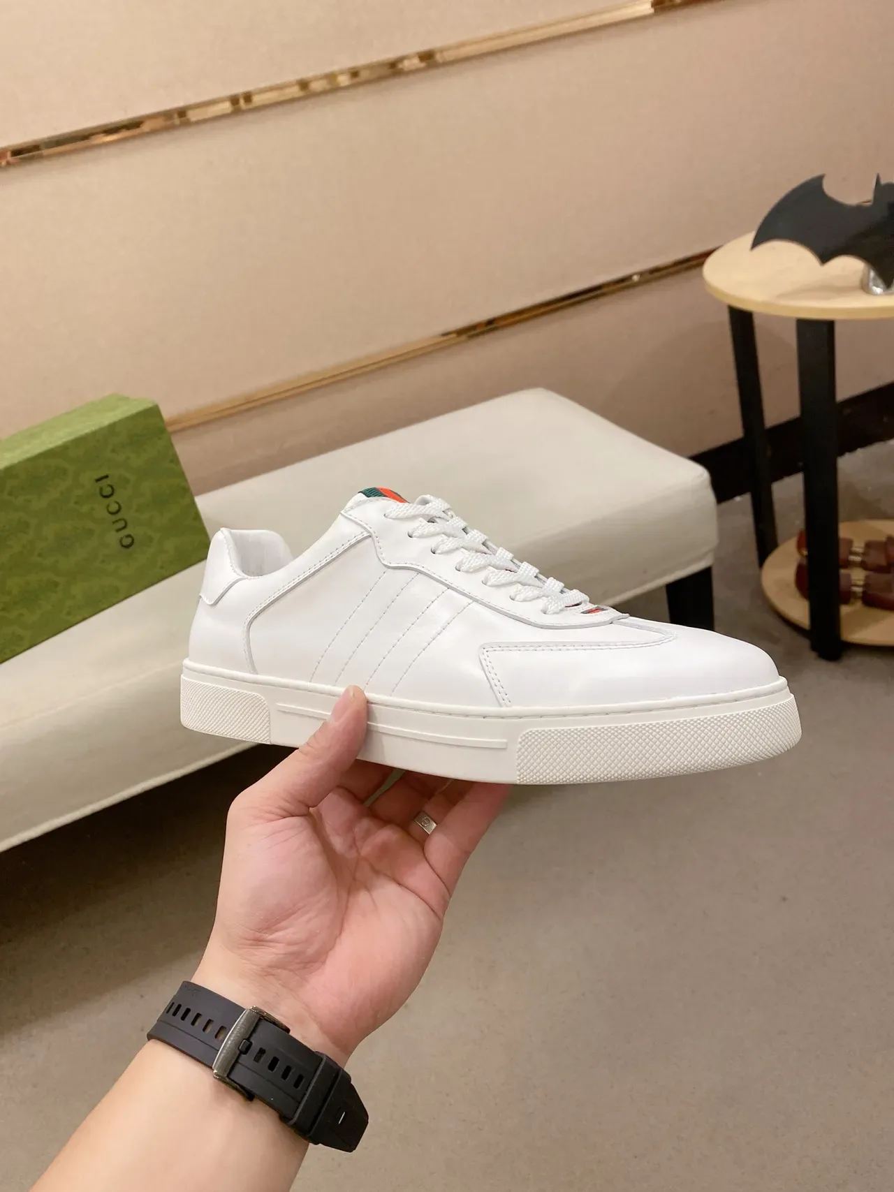 Gucci Tennis 1977 Chaussures Lifestyle Blances en Cuir à Rayures Web 4