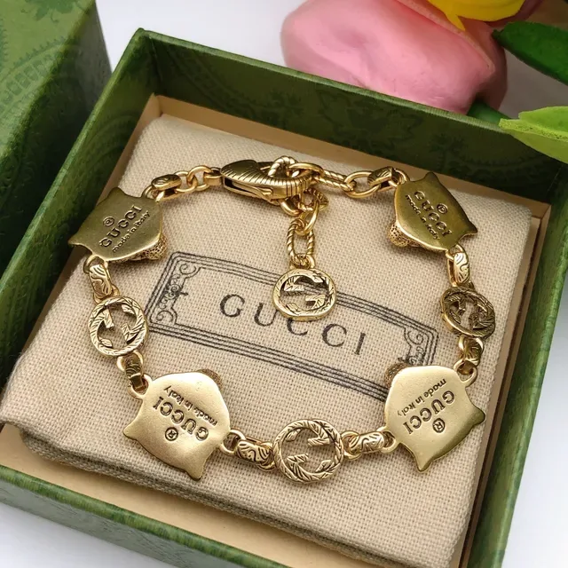 Gucci Tiger Head and Interlocking G Charm Bracelet 4