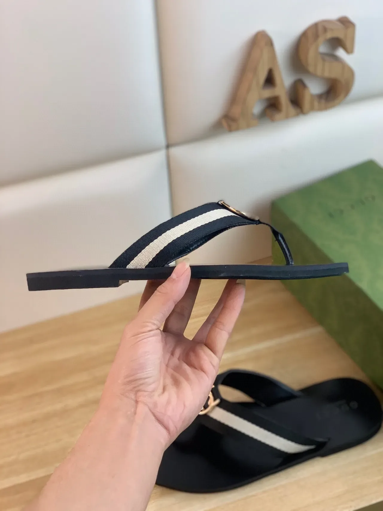Gucci Web Stripe Flip Flop Black Beige Thong Strap Casual Sandals 6