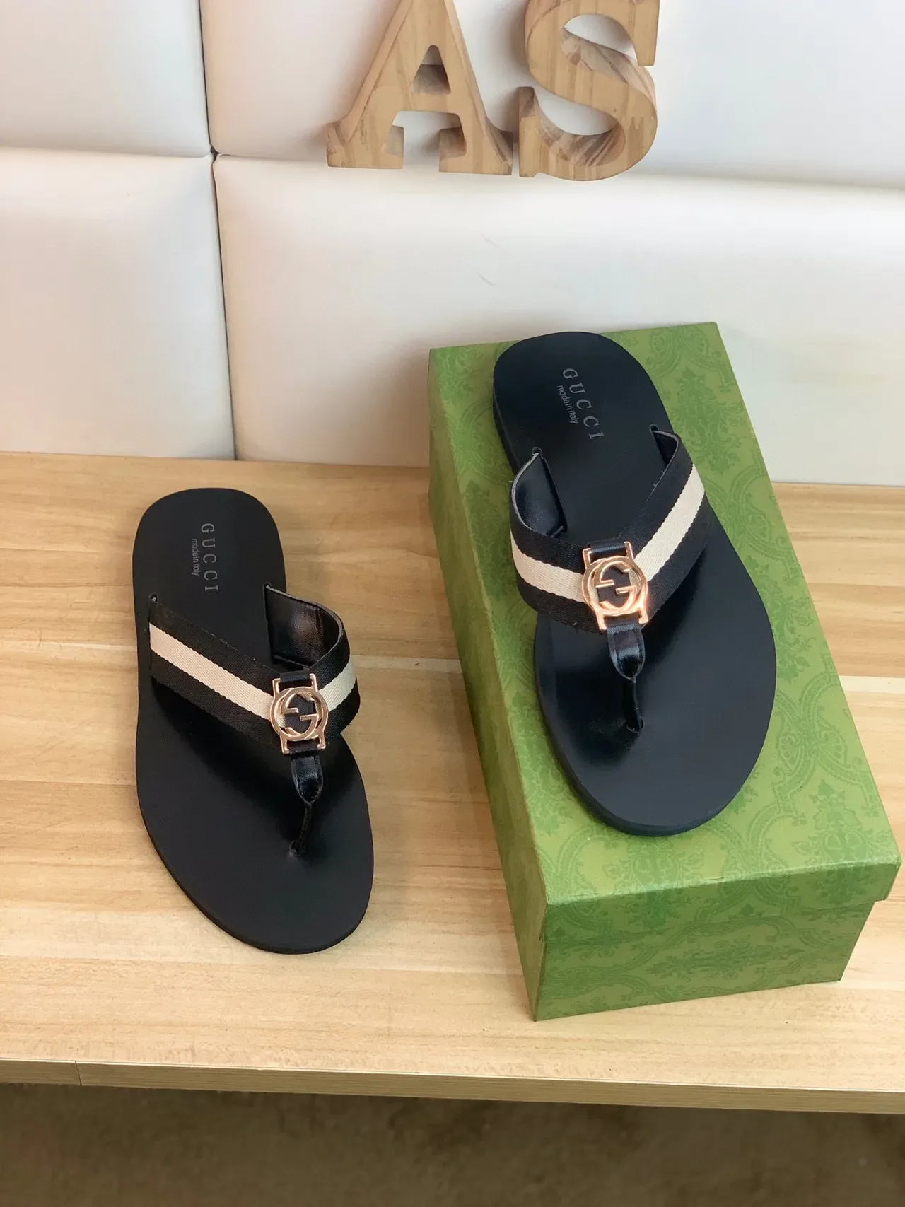 Gucci Web Stripe Flip Flop Black Beige Thong Strap Casual Sandals 7