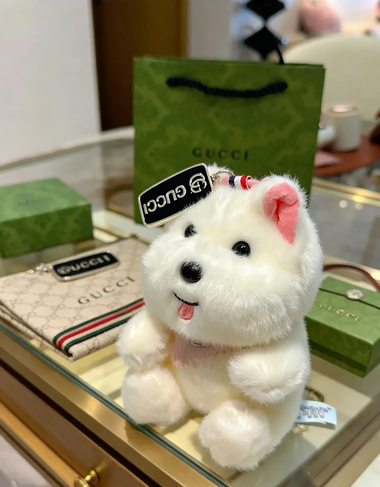 Gucci White Pink Plush Dog Accents Handbag 8