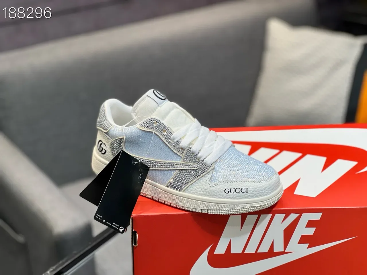 Gucci White Silver Crystal-Embellished Low-Top Lifestyle Sneakers 4