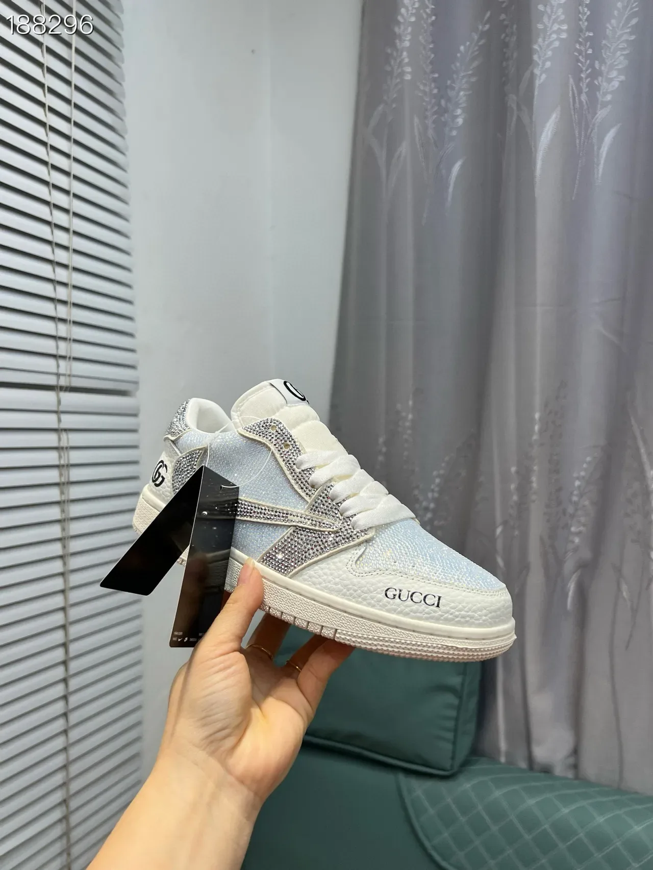 Gucci White Silver Crystal-Embellished Low-Top Lifestyle Sneakers 6