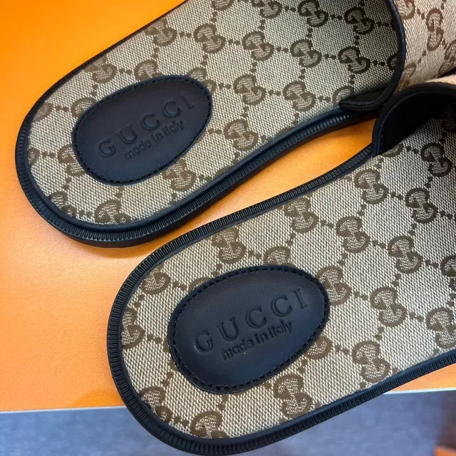 Gucci x Adidas GG Monogram Trefoil Sandales 6