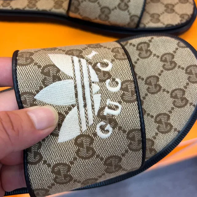 Gucci x Adidas GG Monogram Trefoil Sandales 7