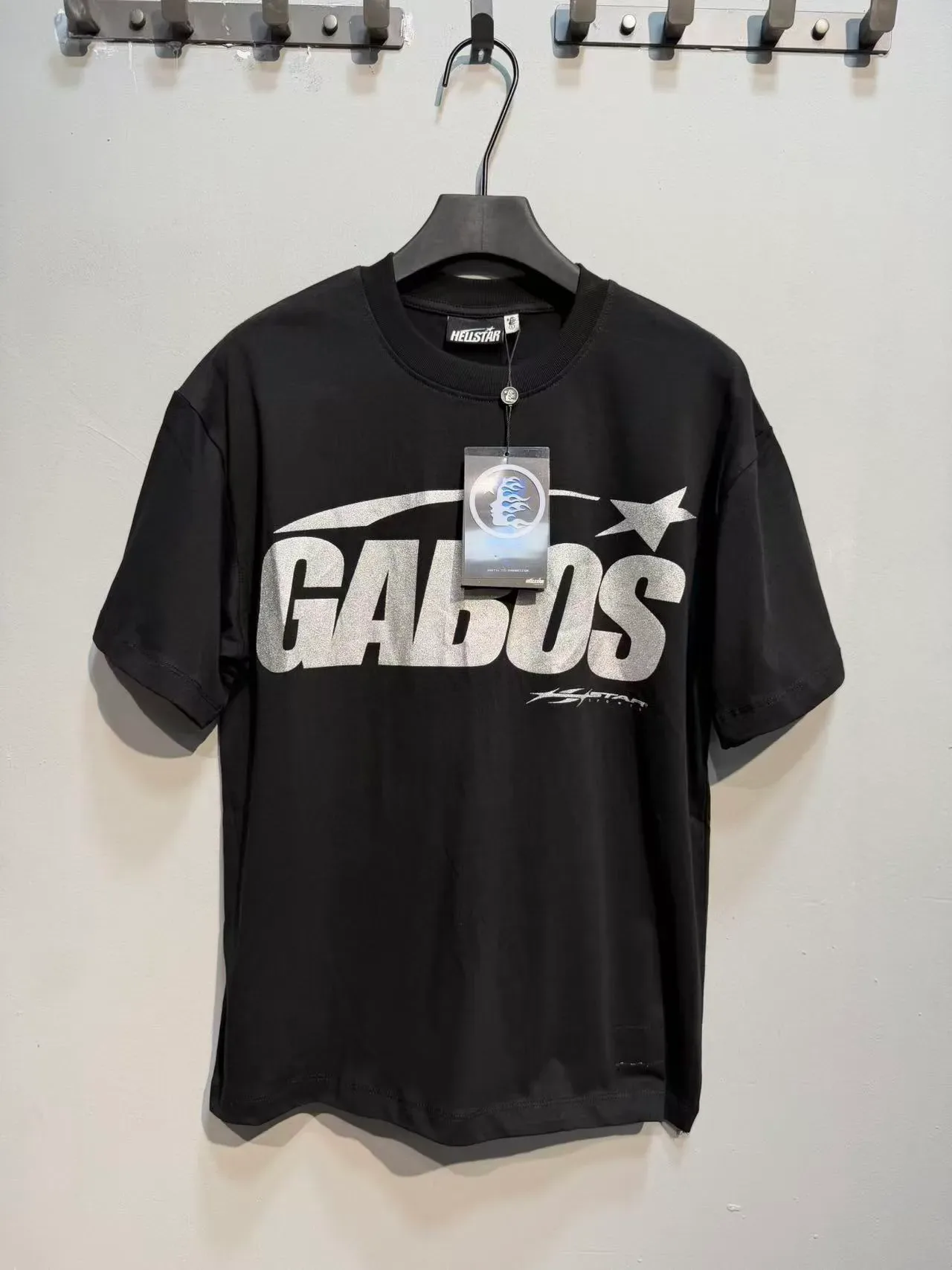 Camiseta Hellstar GABOS estampa gráfica prata metálica 4