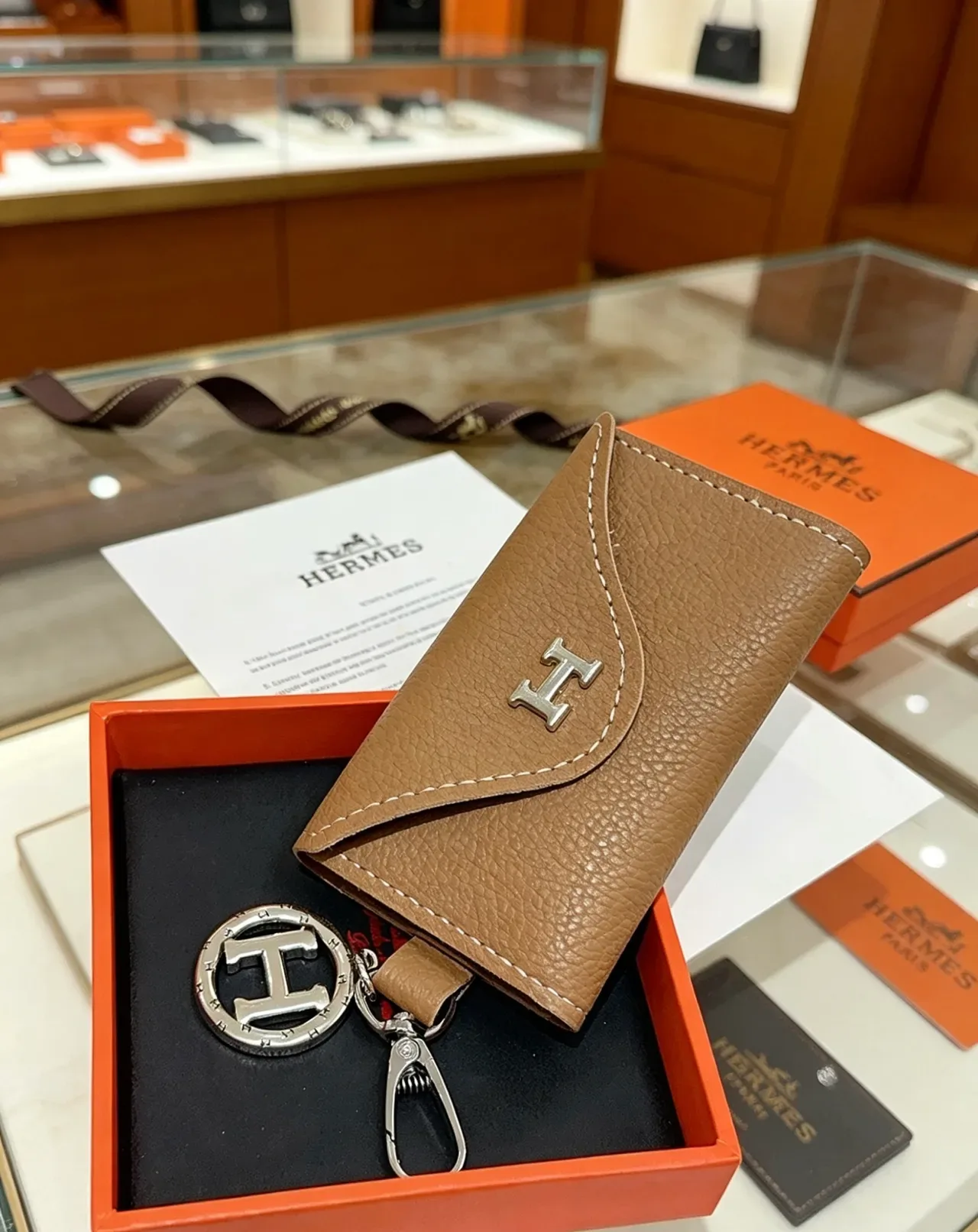 Hermès বেইজ ব্রাউন পেবল্ড লেদার প্যালাডিয়াম হার্ডওয়্যার হ্যান্ডব্যাগ 3