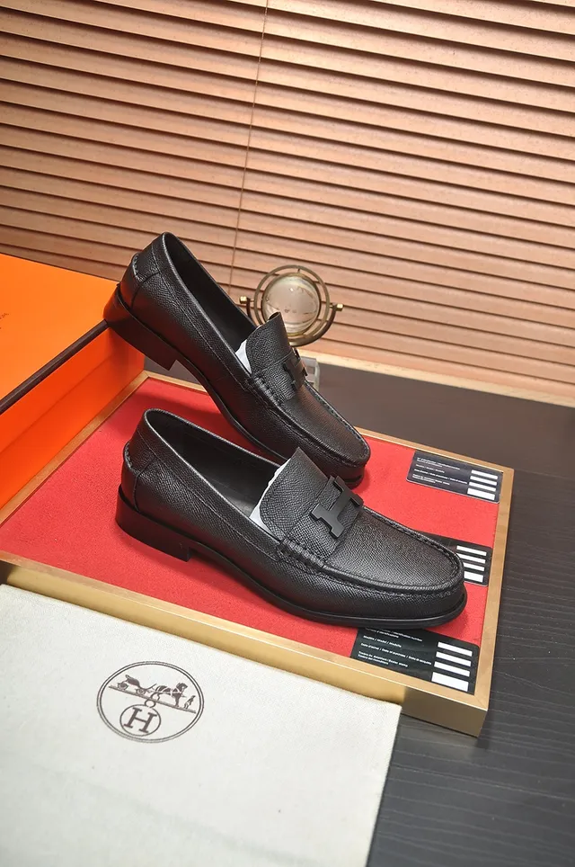 Hermès Black Textured Leather H-Shaped Metal Buckle Loafer 4