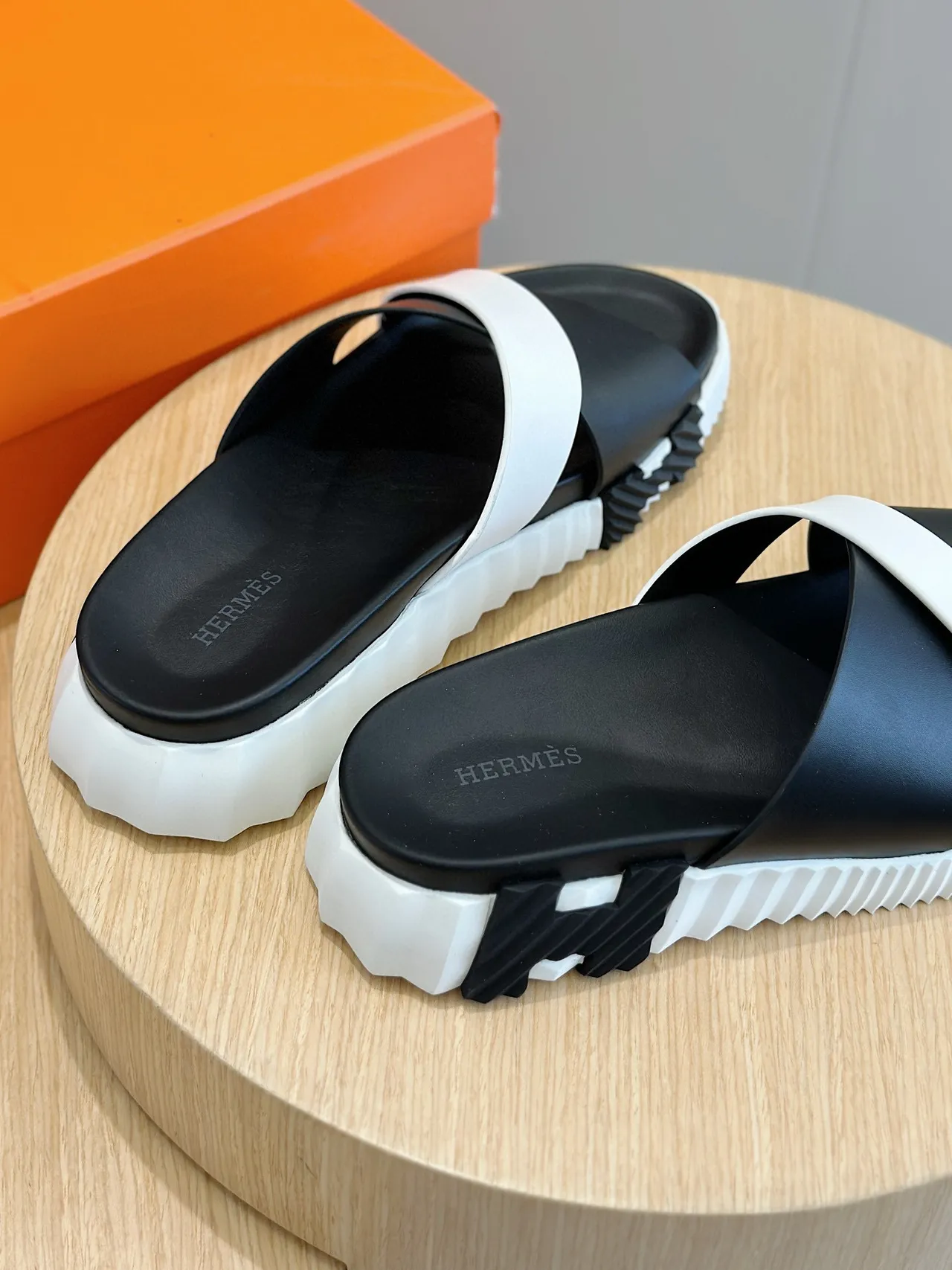 Hermès Black White Crossed Strap Serrated Sole Slippers 6