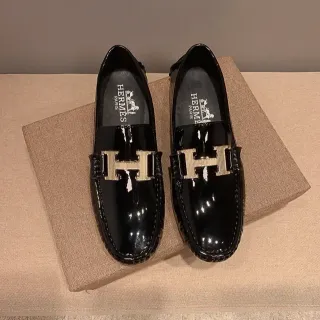 Hermès Constance Mocasin Negro Dorado Cuero Patentado Metal 'H' Hebilla