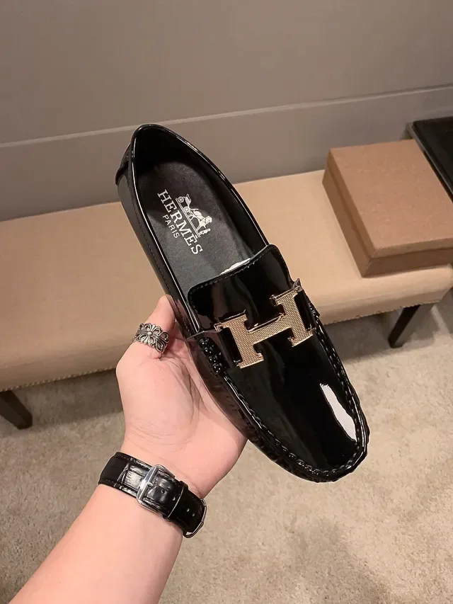 Hermès Constance Mocassin Noir Doré Cuir Patenté Boucle Métallique 'H' 8