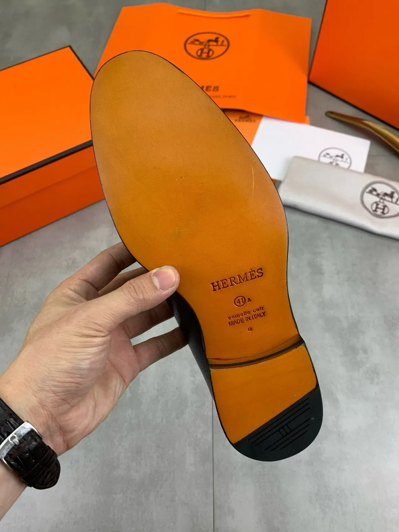Hermès H Buckle Mocassins Noirs Cuir Texturé 3