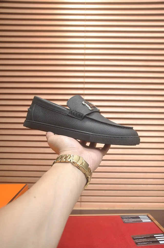 Hermès H Loafer Mocassins Preto Couro Granulado Fivela de Metal 4