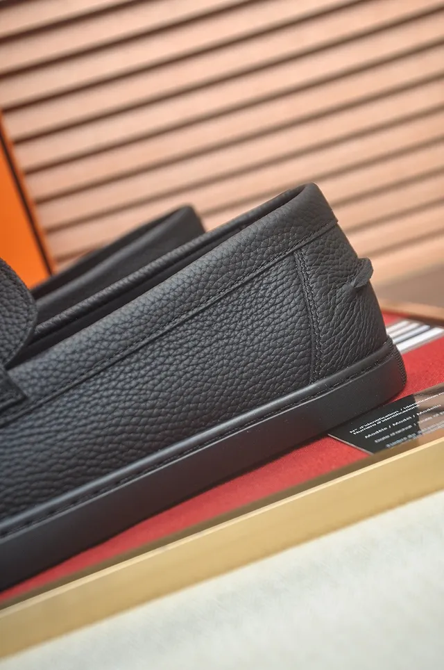 Hermès H Loafer Mocassins Preto Couro Granulado Fivela de Metal 9