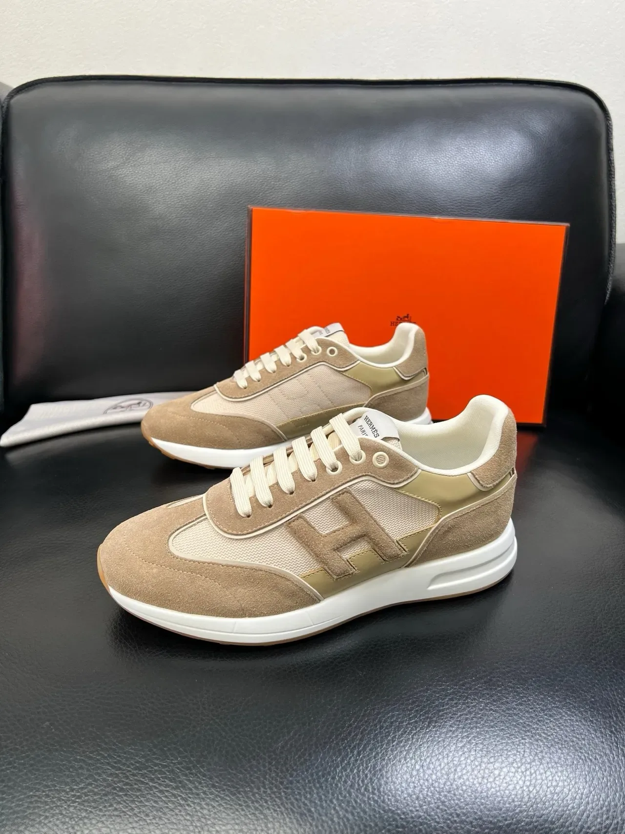 Hermès H Logo Beige Daim Maille Sneakers Lifestyle 5