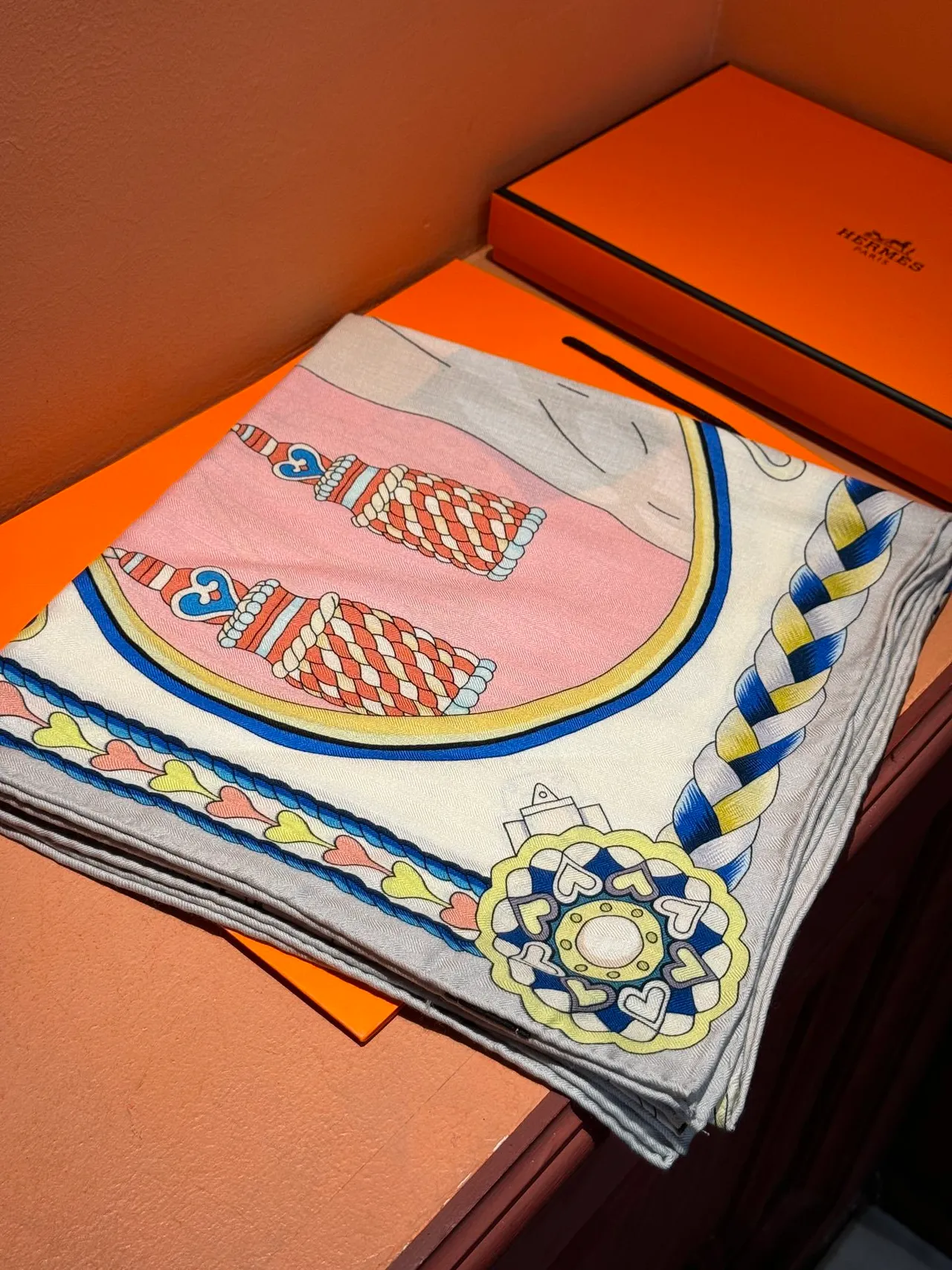 Hermès Arnês de Coração Lenço de seda rosa 6
