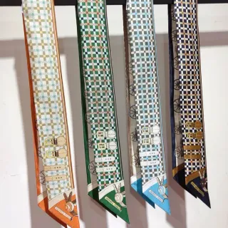 Hermès Les Voitures Nouvelles Twilly 绿色印花丝巾