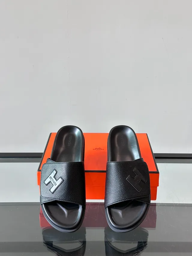 Hermès Oran Black Brown Pebbled Leather Strap Embossed H Logo Slippers 9
