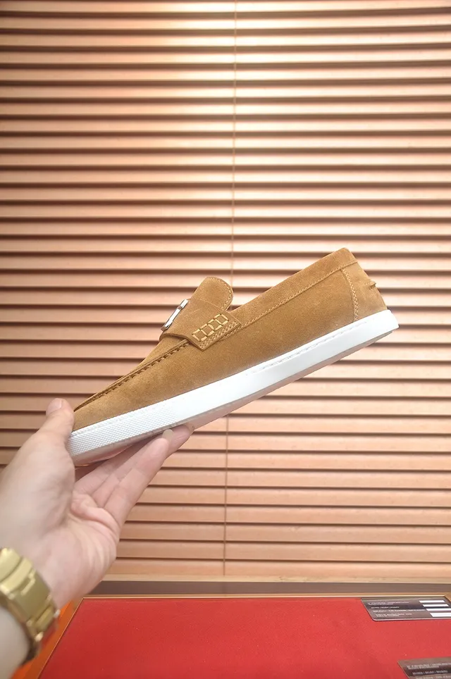 Hermès Oran Dessus en daim marron blanc boucle métallique en forme de H mocassin 5