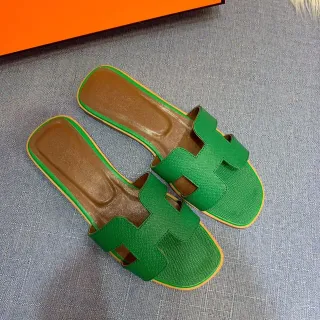 Hermès Oran Green Yellow H-Shaped Strap Textured Leather Slippers
