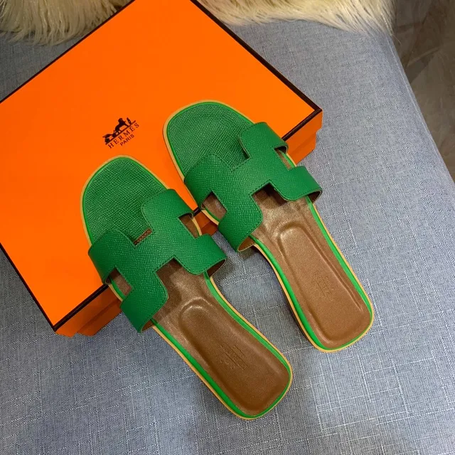 Hermès Oran Vert Jaune Sangle en forme de H Cuir texturé Mules 5
